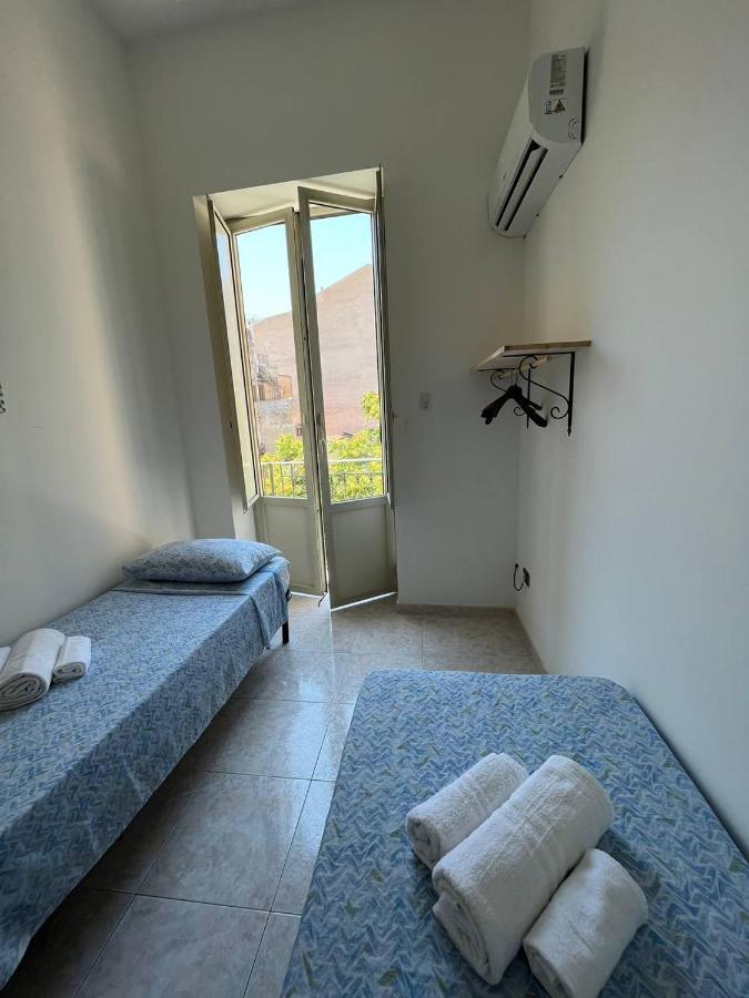 Al Cortile Di Maqueda Lägenhet Palermo Exteriör bild